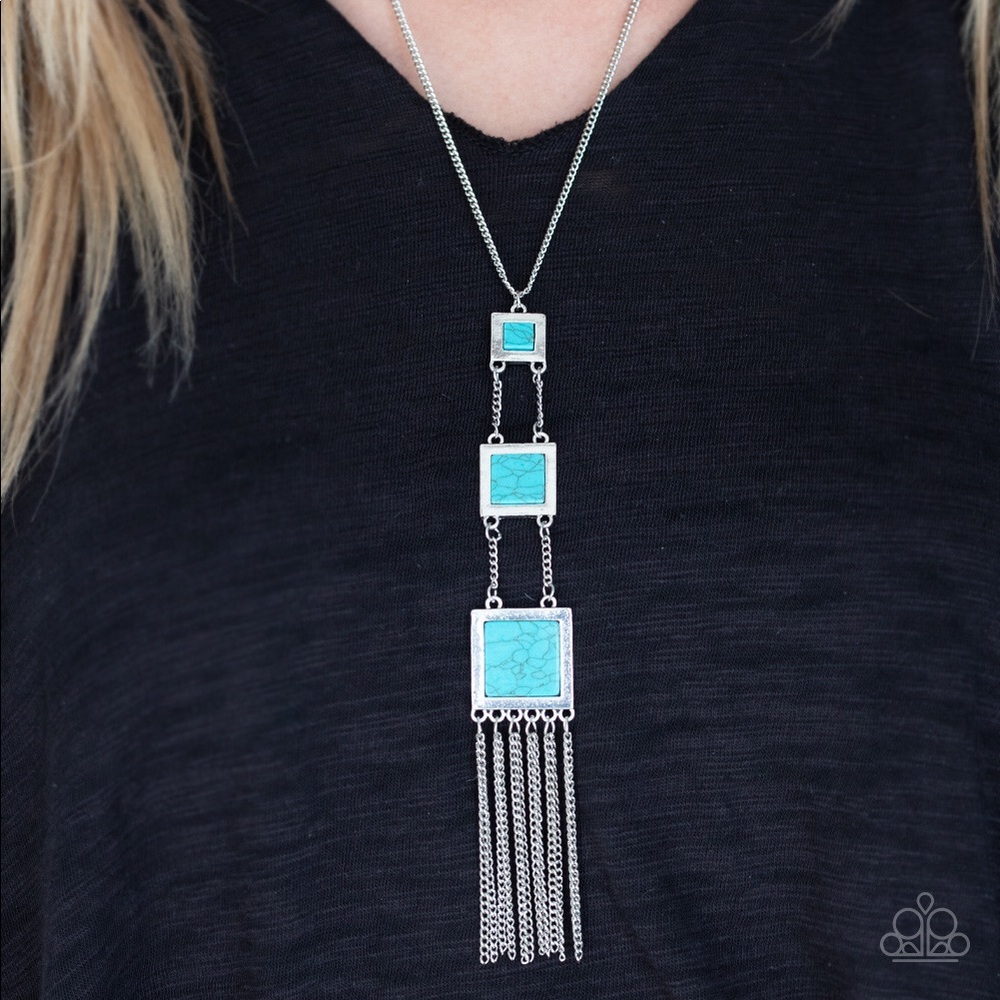Necklace and earring set